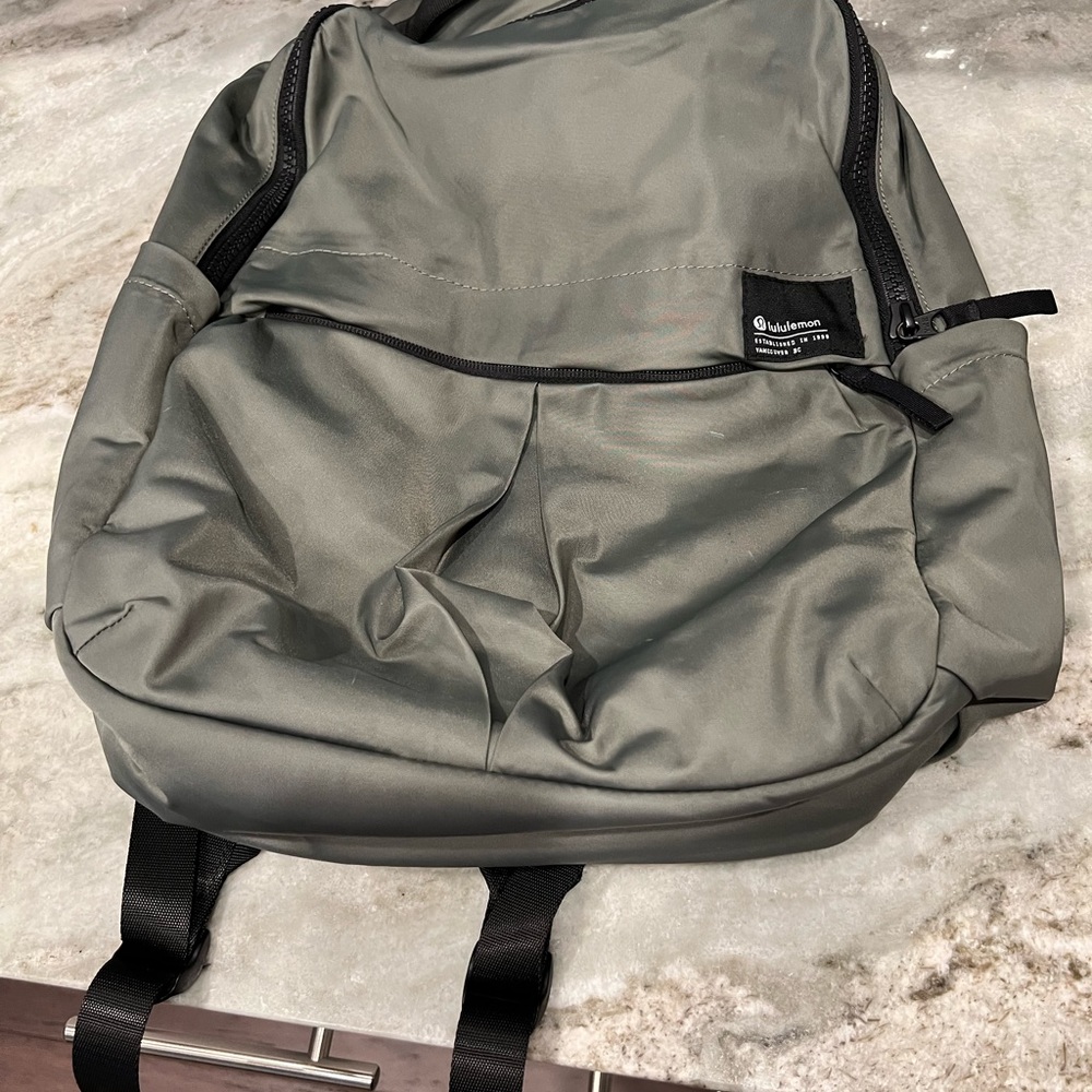 Lululemon Everyday Backpack 2.0 23L